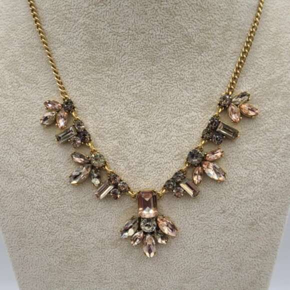J Crew Gorgeous Pink Gray Crystal Gold Tone Statement Necklace NWT! NEW! - Picture 1 of 9